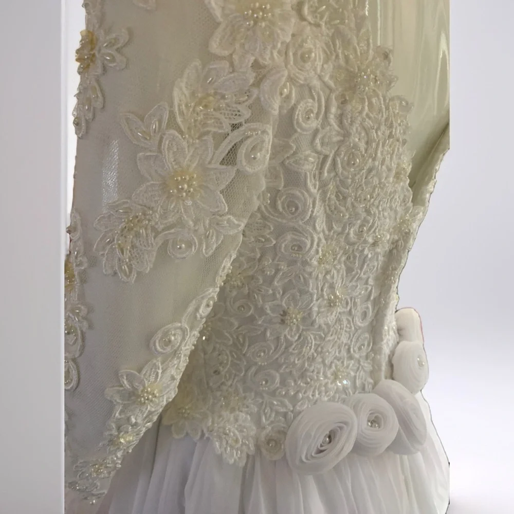 Pre loved 🥰 Morilee Vintage, minimal Raw Silk Wedding Dress. - Picture 6 of 15